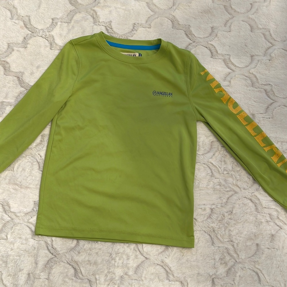 Magellan Outdoors classic fit fish gear shirt youth small
